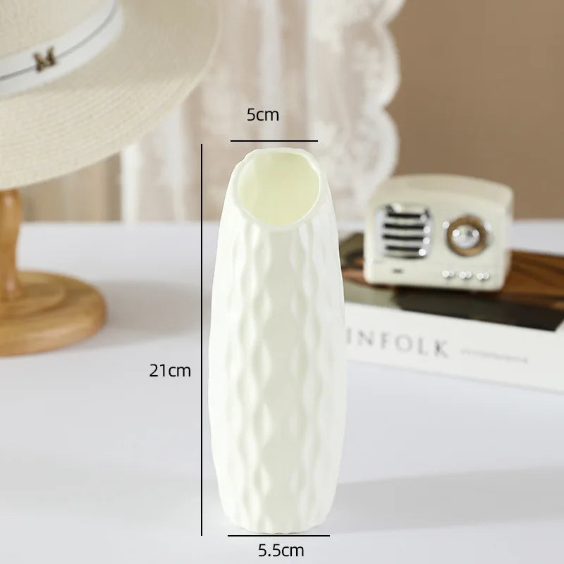 Elegante Kunststoffvase