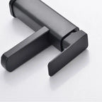 Elegante Badarmatur in Schwarz/Chrome