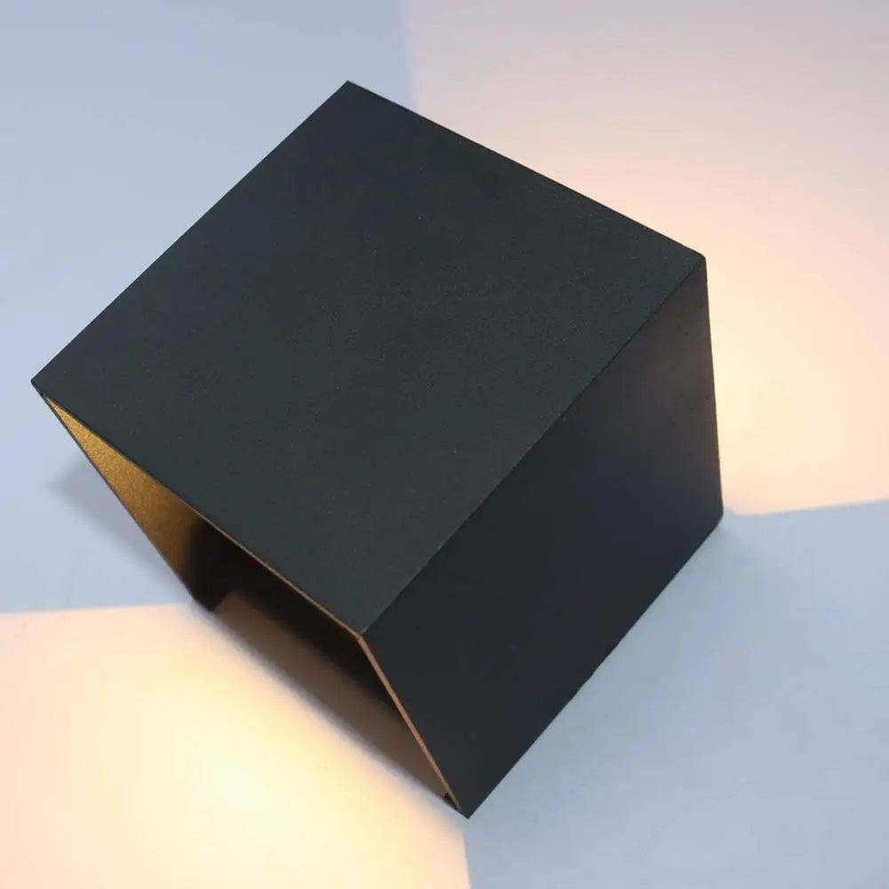 Moderne LED-Wandleuchte