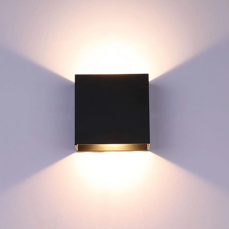 Boxförmige LED-Wandleuchte