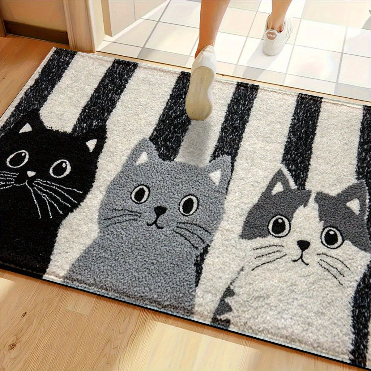 VIKAMA Striped Cartoon Cat Carpet