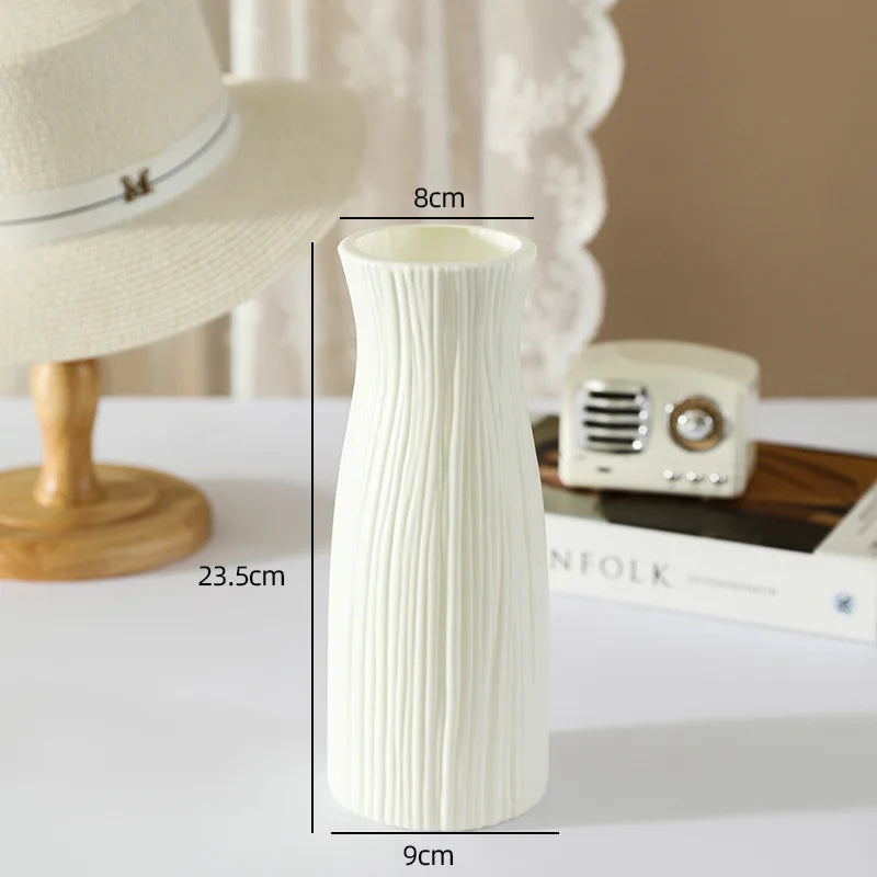 Elegante Kunststoffvase
