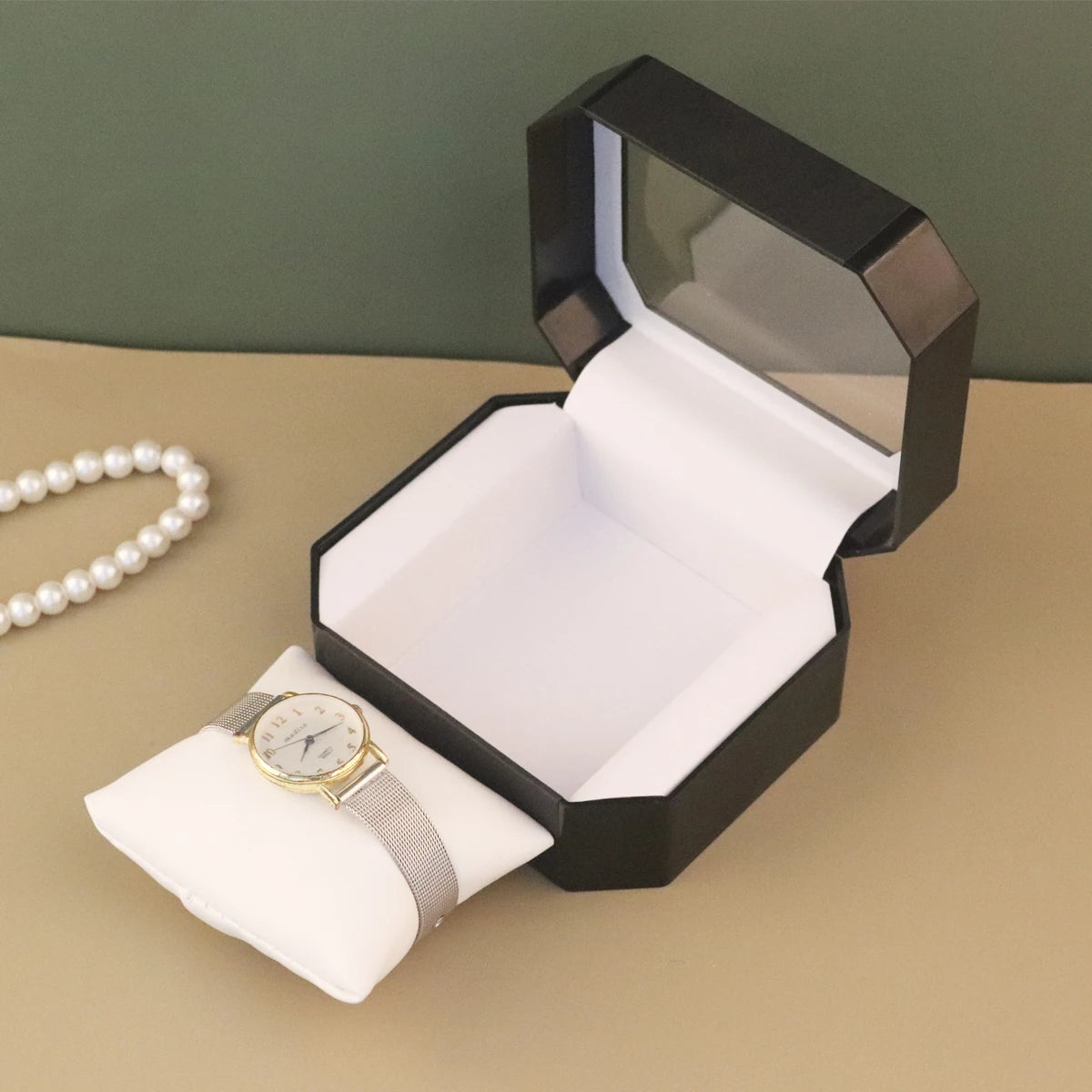 Elegante Uhrenschatulle