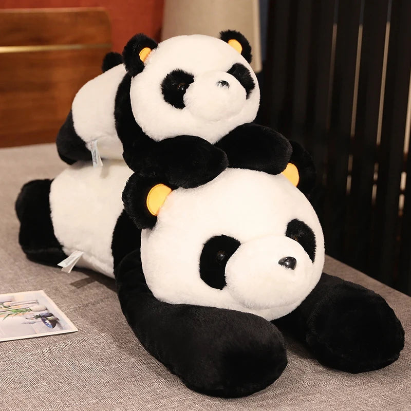 Kuschelweicher Panda-Plüschtier
