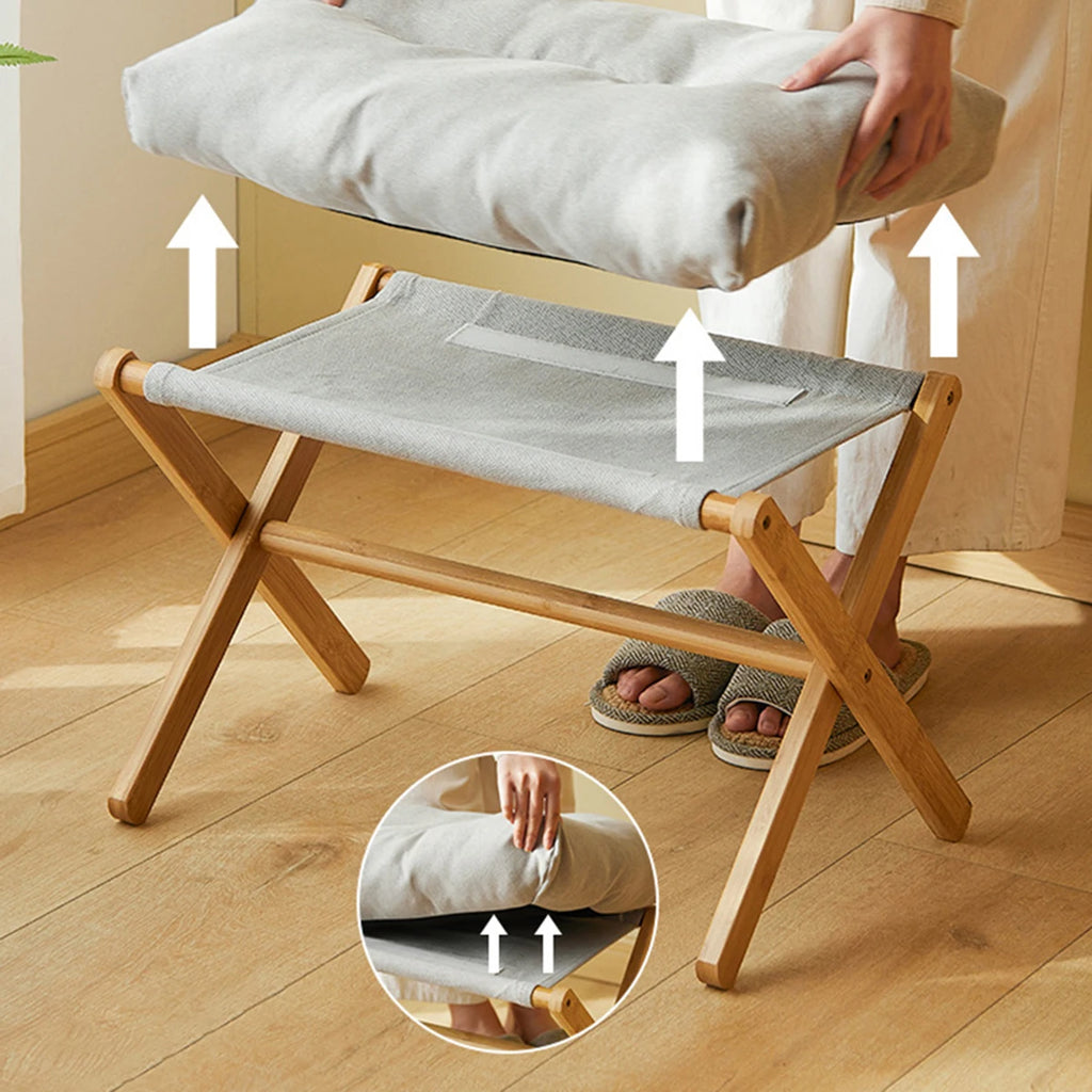 Moderner Holzhocker