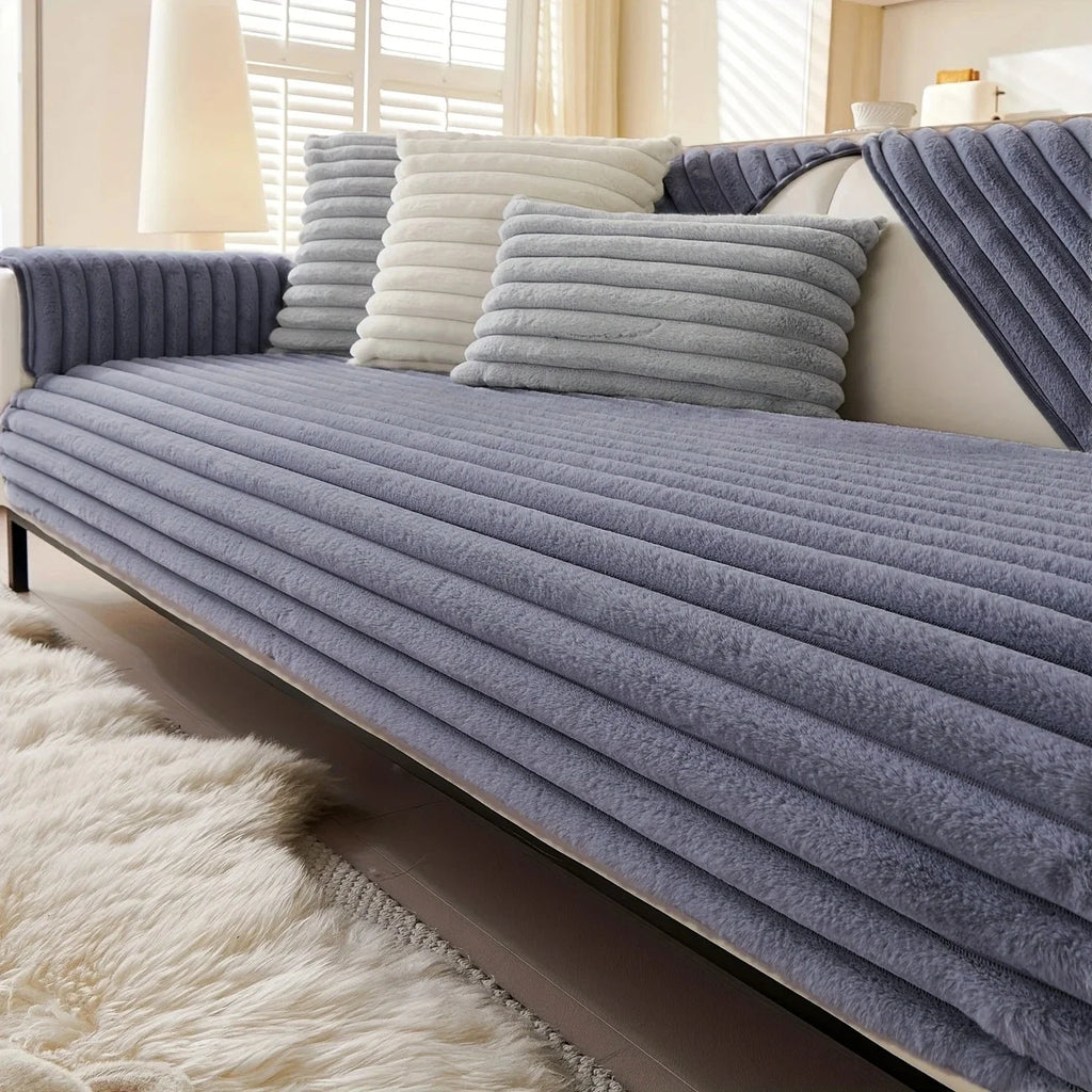 Sofaüberzug aus dickem Plüsch-Kunstfell