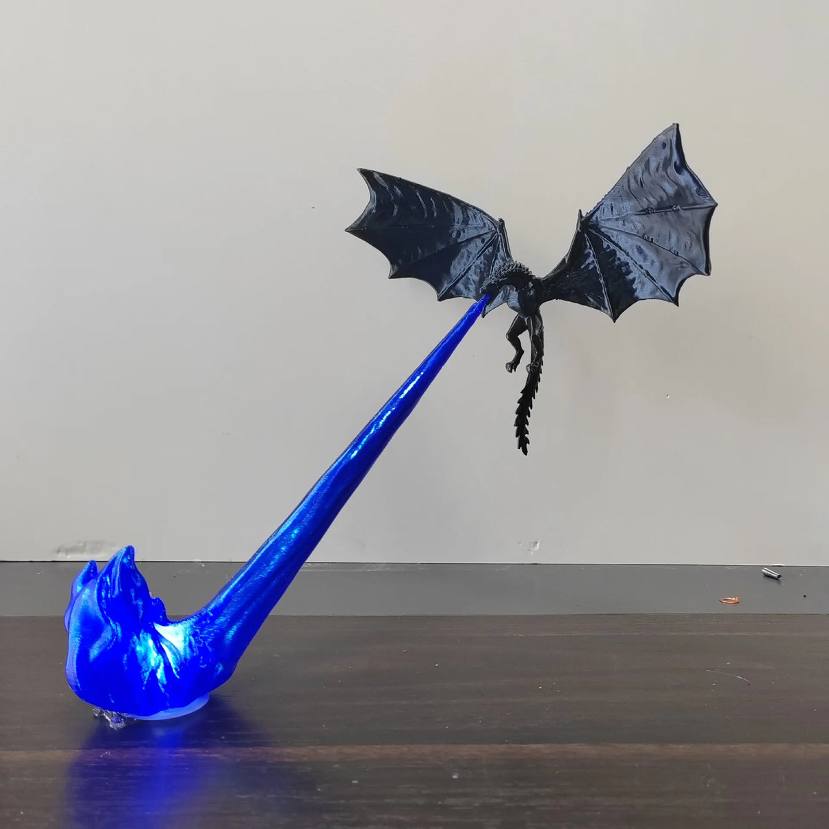 Atemberaubendes 3D-Drachenfiguren-Bücherregal