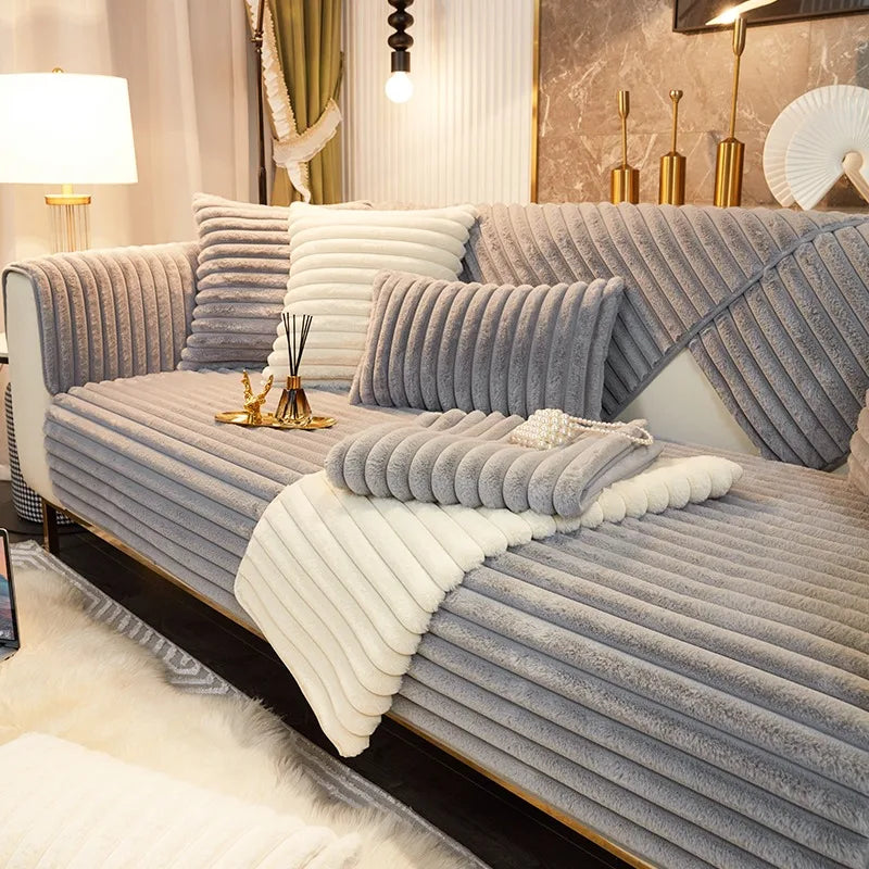 Sofaüberzug aus dickem Plüsch-Kunstfell