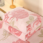 Wärmende Fleece-Decke mit Blumenmuster