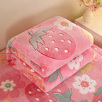 Wärmende Fleece-Decke mit Blumenmuster