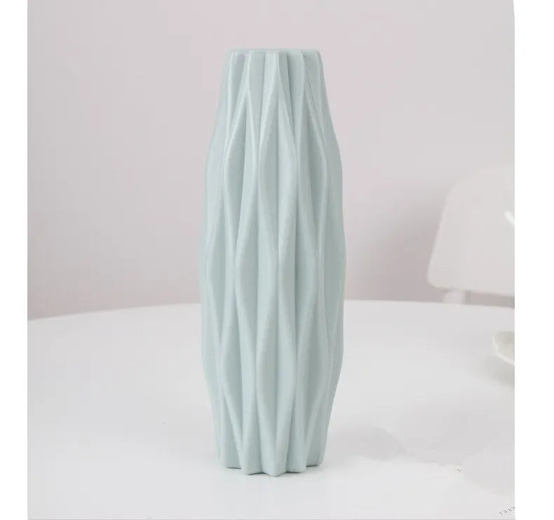 Moderner Kunststoff-Blumenvase