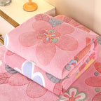 Wärmende Fleece-Decke mit Blumenmuster