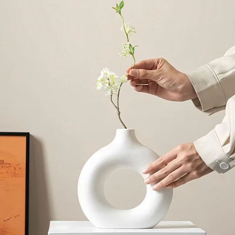 Moderne Donut-Vase