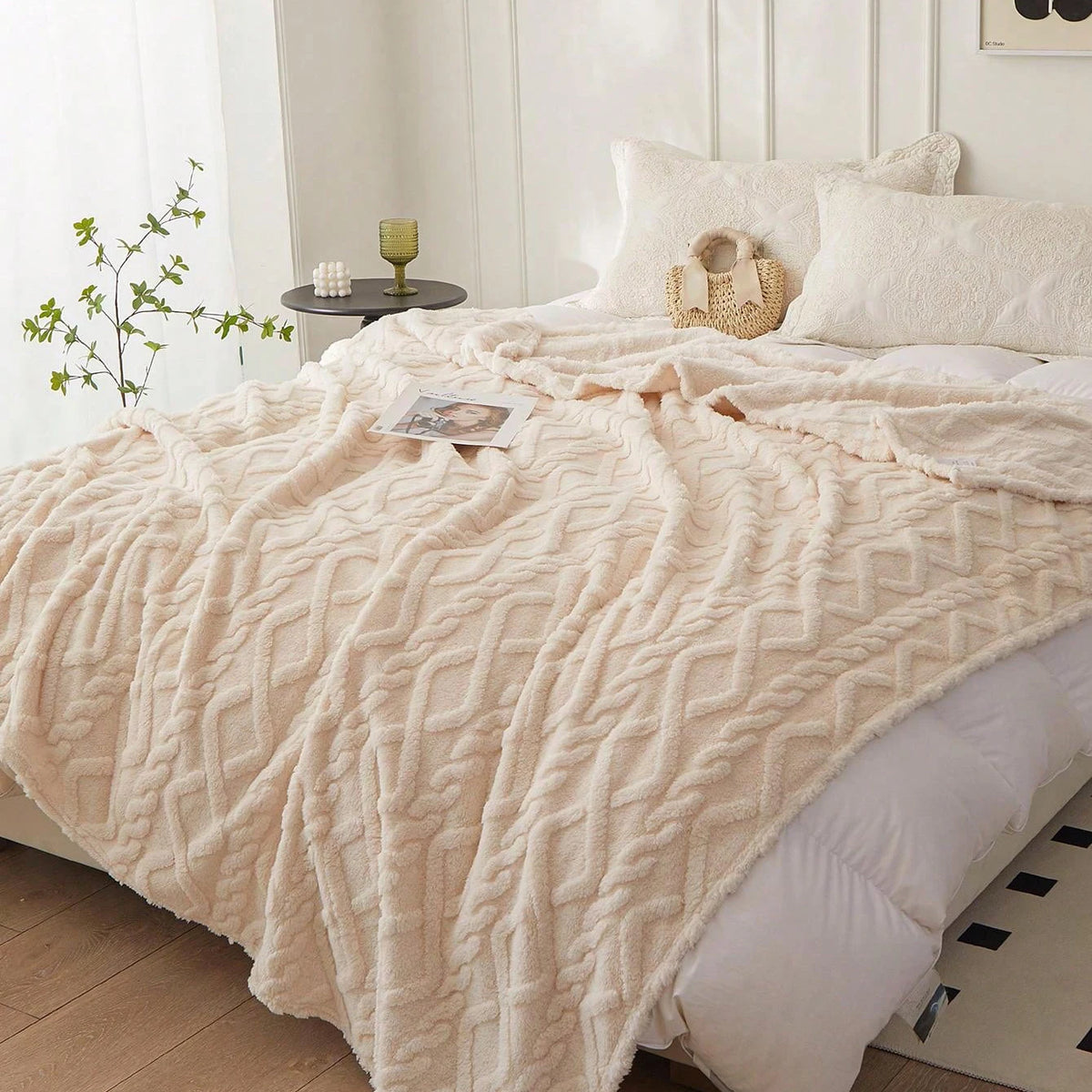 Kuschelweiches Coral Fleece Tagesdecke
